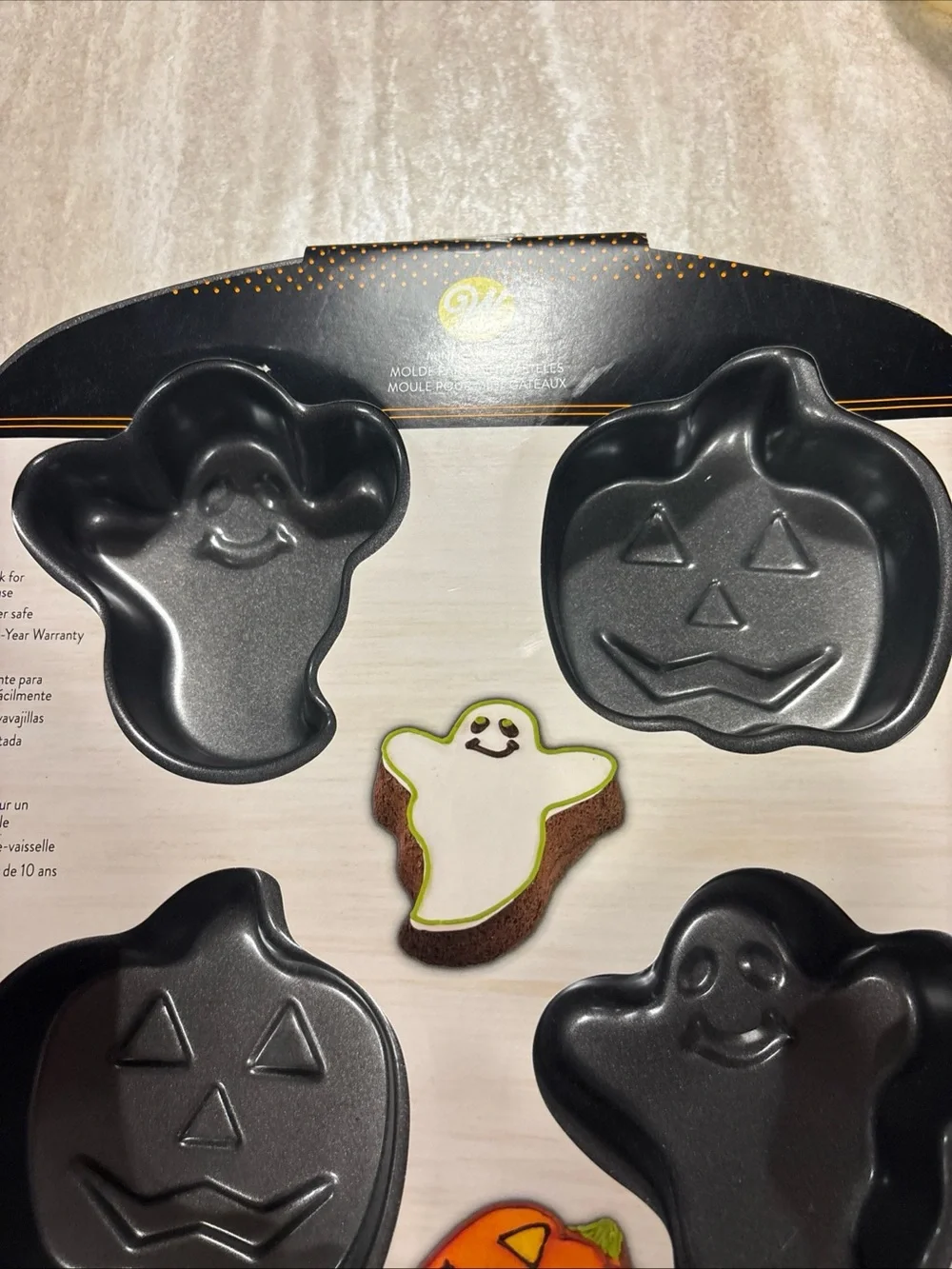 Wilton 6 Cavity Ghost And Jack O Lantern Mini Cake Pan #2105-8961 Non-Stick